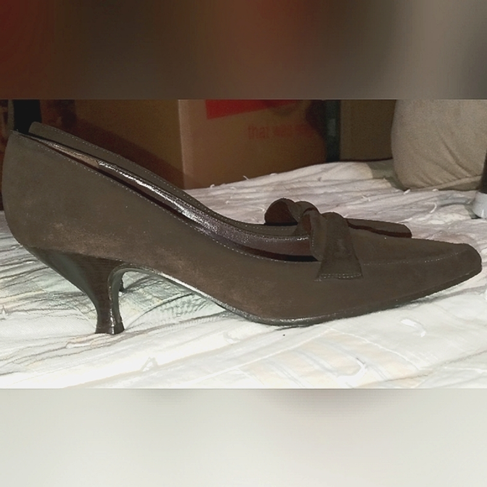 SALVATORE FERRAGAMO | Brown Suede, Kitten Heel Pump